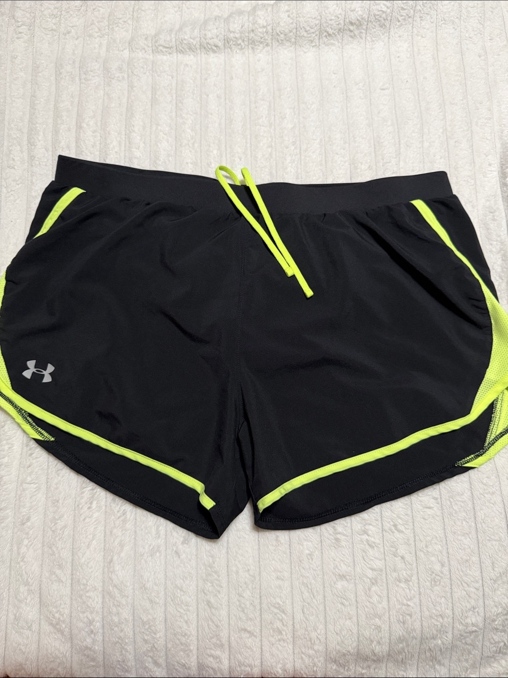 Under Armour Shorts | Size XL